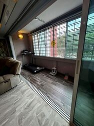 Blk 558 Jurong West Street 42 (Jurong West), HDB Executive #557801131